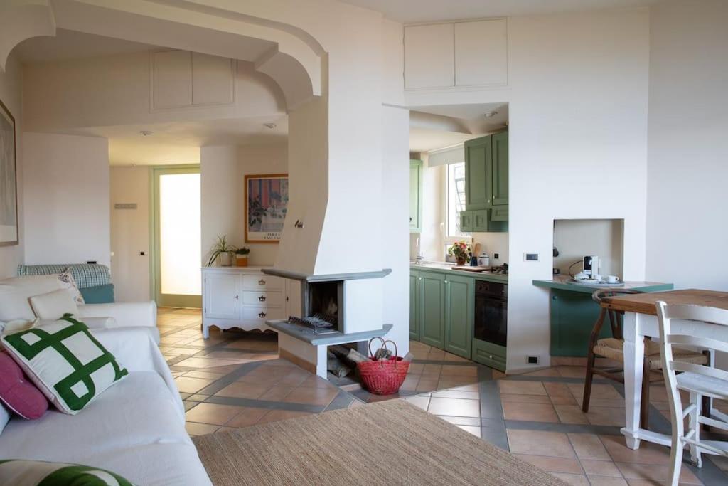 דירות בראצ'יאנו La Terrazza Nel Borgo מראה חיצוני תמונה