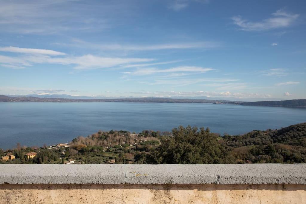 דירות בראצ'יאנו La Terrazza Nel Borgo מראה חיצוני תמונה
