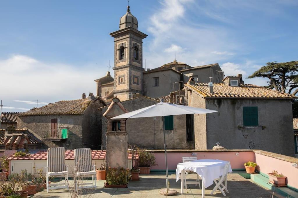 דירות בראצ'יאנו La Terrazza Nel Borgo מראה חיצוני תמונה